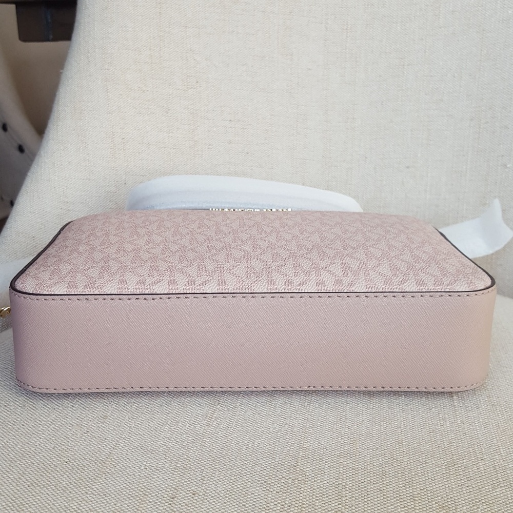 SOLD NWT Michael Kors LG Crossbody Bag Ballet Fawn - Picture 5 of 7